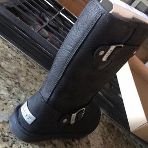 BRAND NEW IN BOX. Size 7 UGG Sutter black boots.